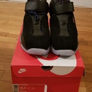 Men's Air Penny IV Basketball Shoe

￼

￼

￼

￼

￼